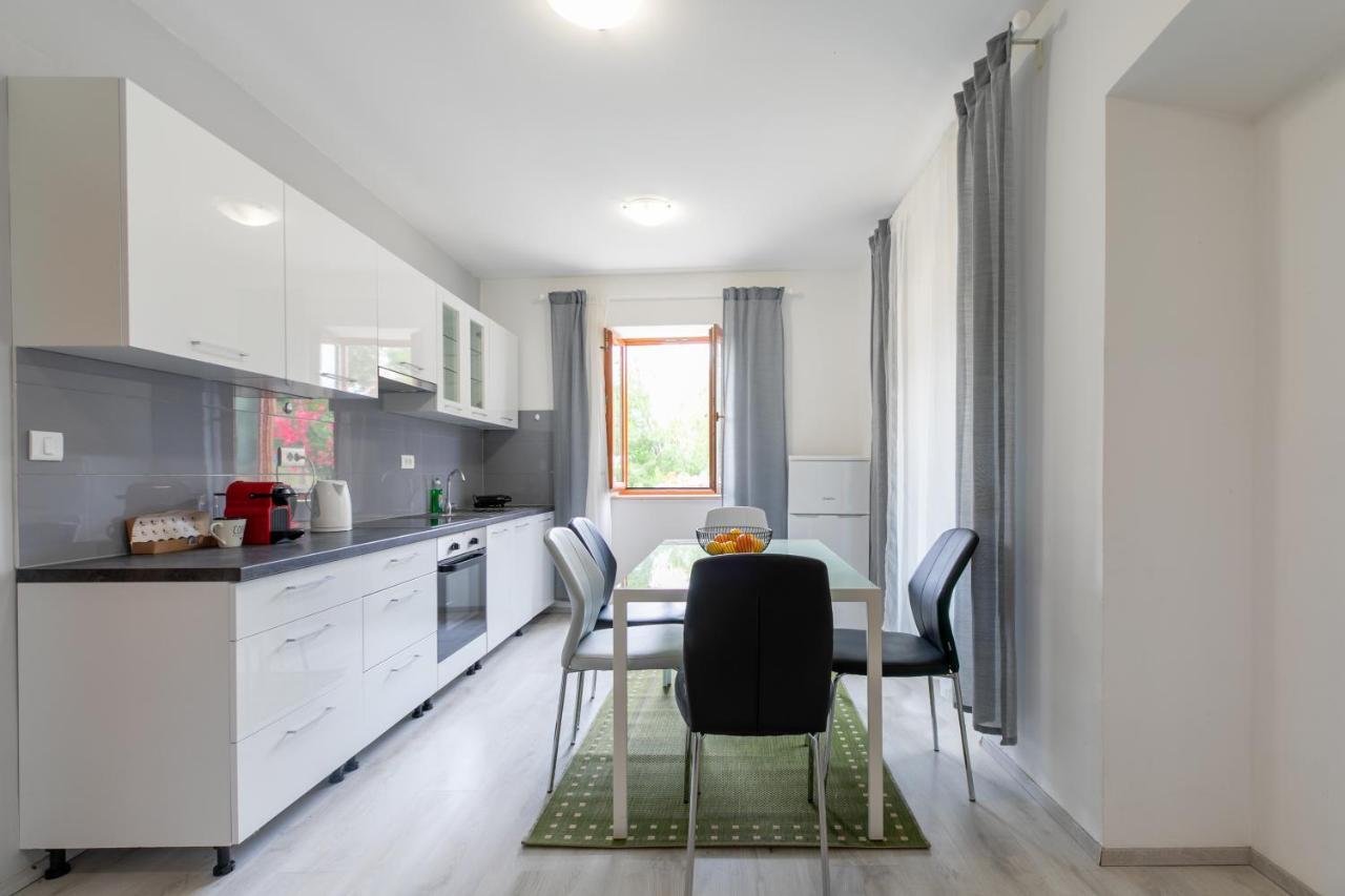 Apartments Kastel Pula Extérieur photo
